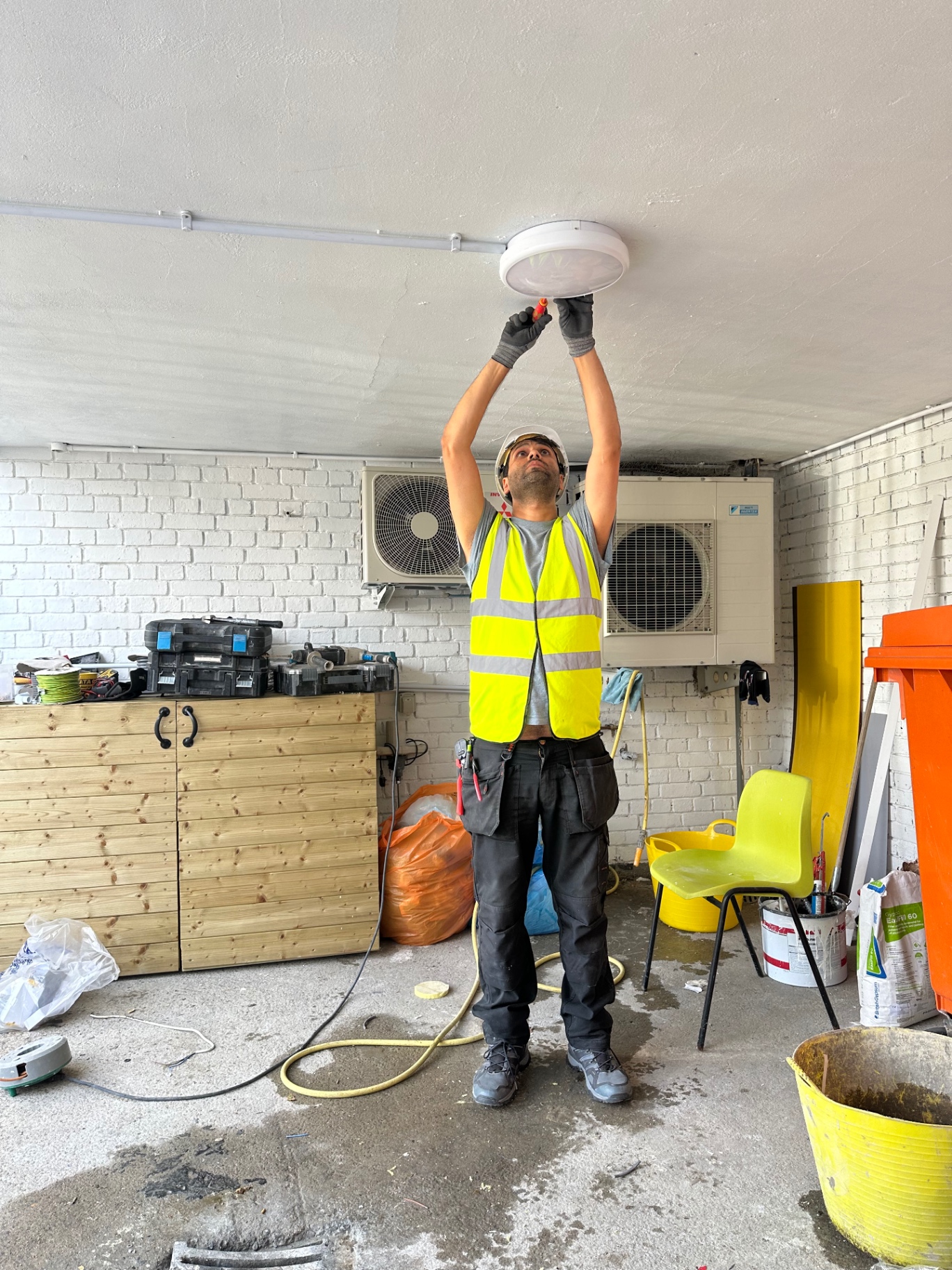 Outdoor garden lighting and indoor downlight installation project in North London — photo 3
