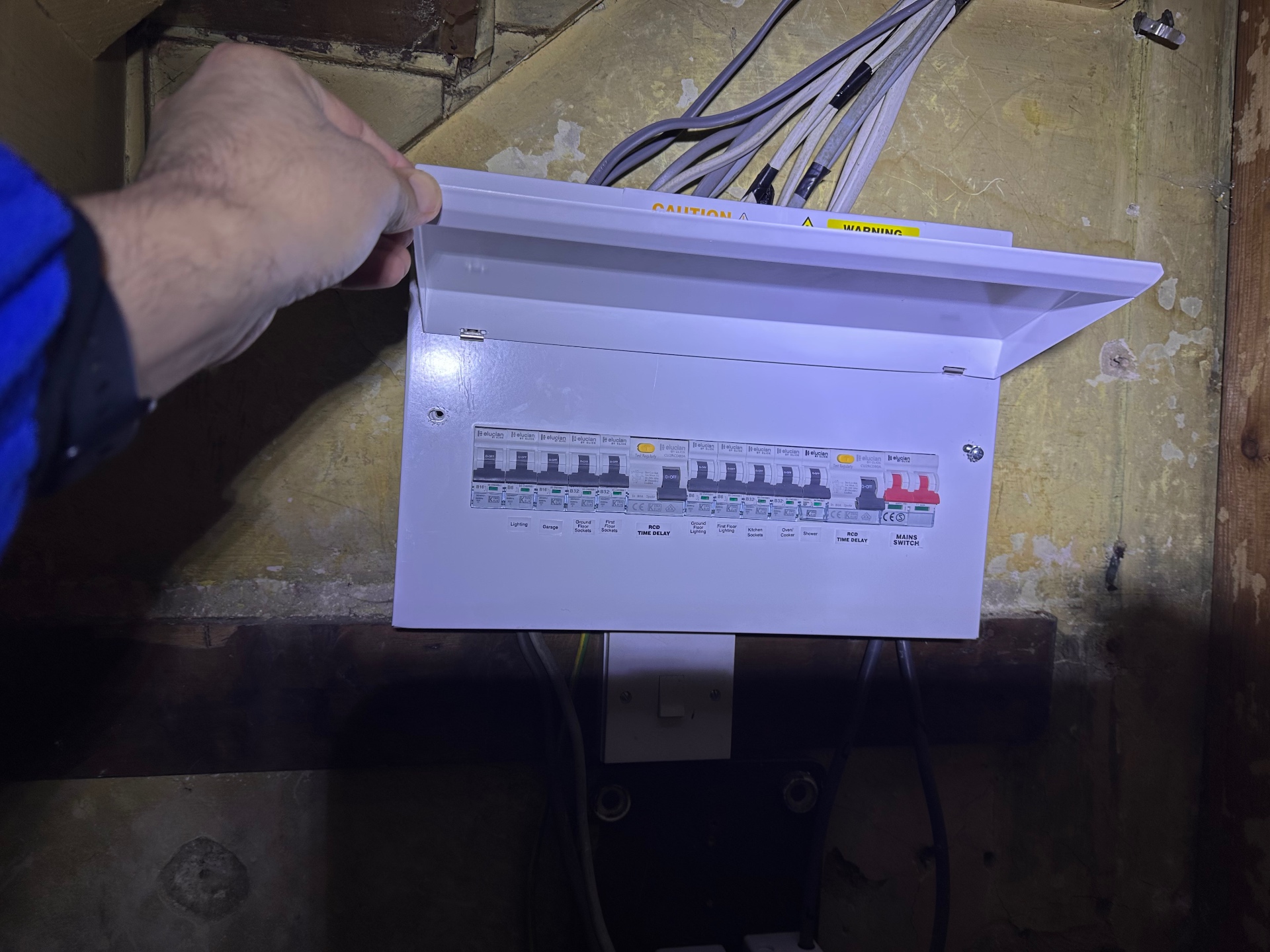 18th Edition consumer unit upgrade and fuse box replacement in a North London home