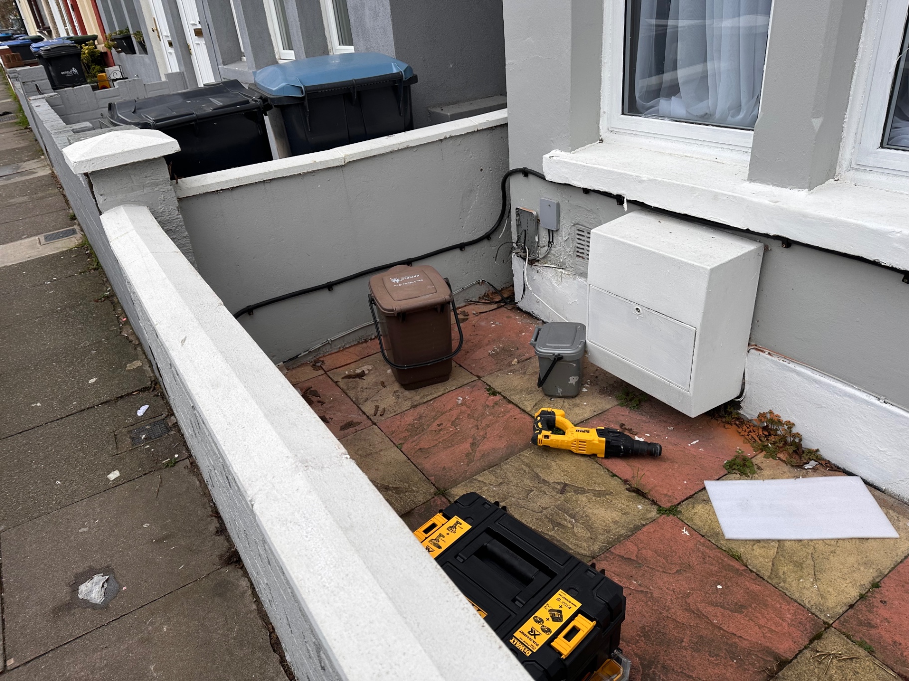 7kW home EV charger installation on a driveway in Enfield, North London